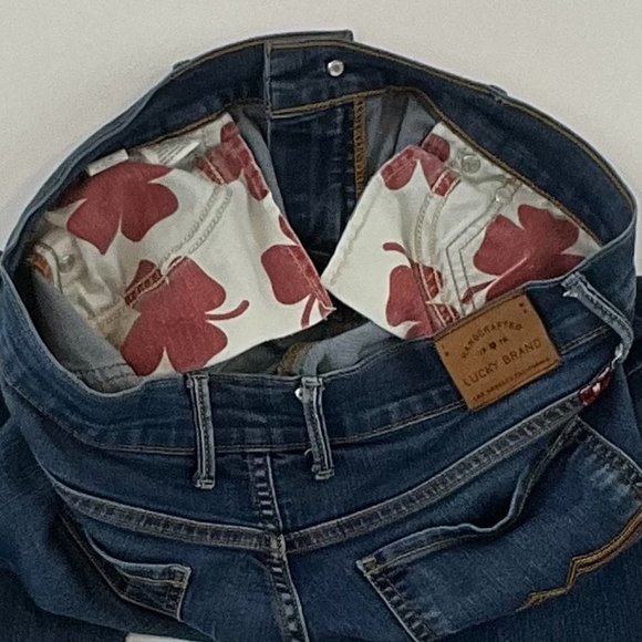 Lucky Brand Sweet'NStraight Jeans - Picture 7 of 11